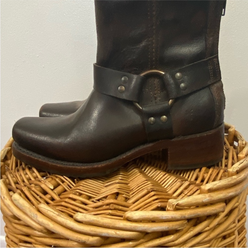 FRYE HARNESS BOOTS 7.5 - Picture 5 of 7